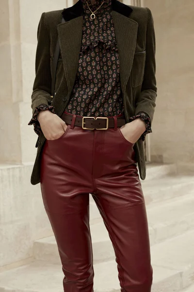 Look 10